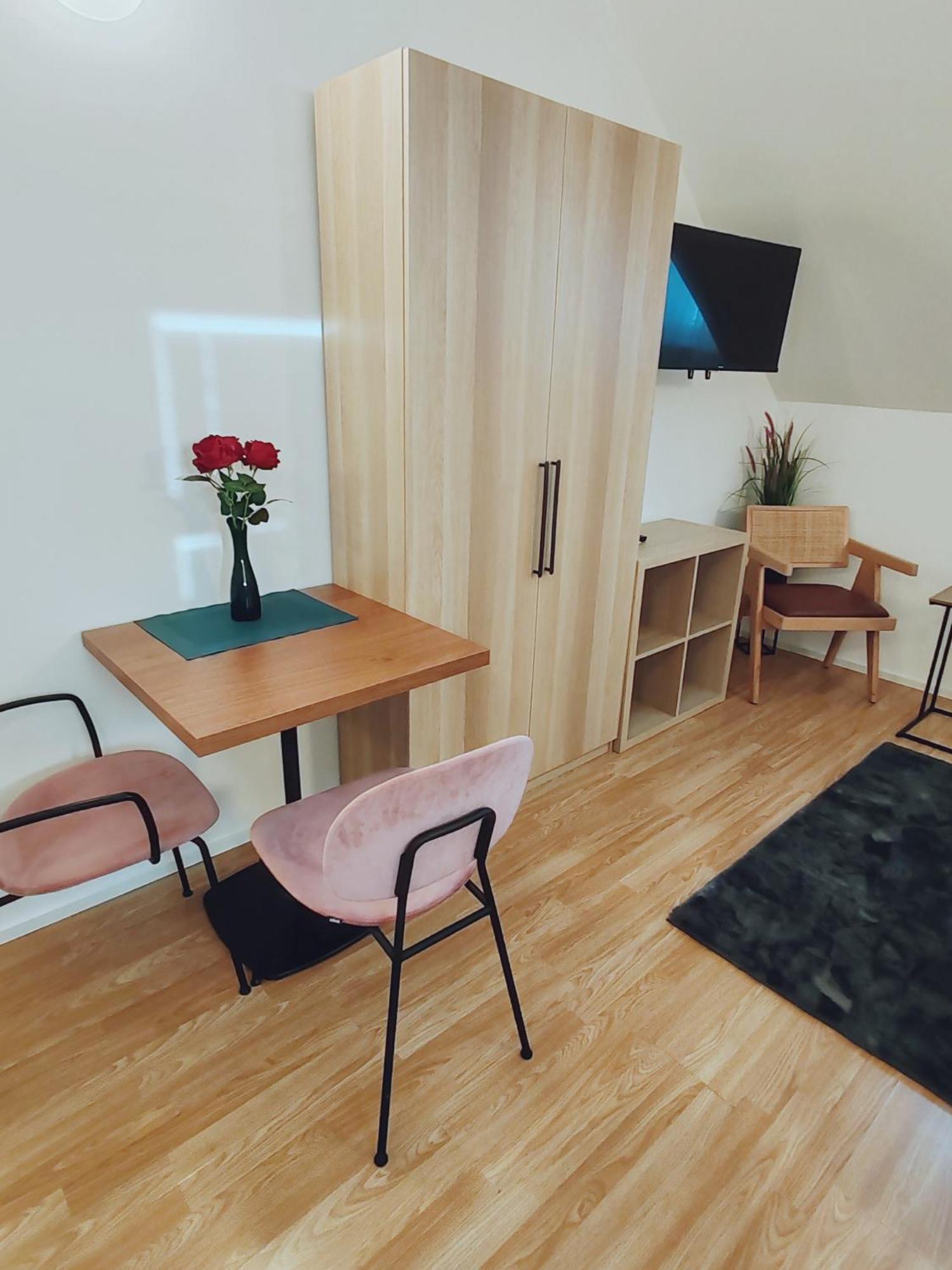 Lucky Center Ljubljana Apartment ภายนอก รูปภาพ