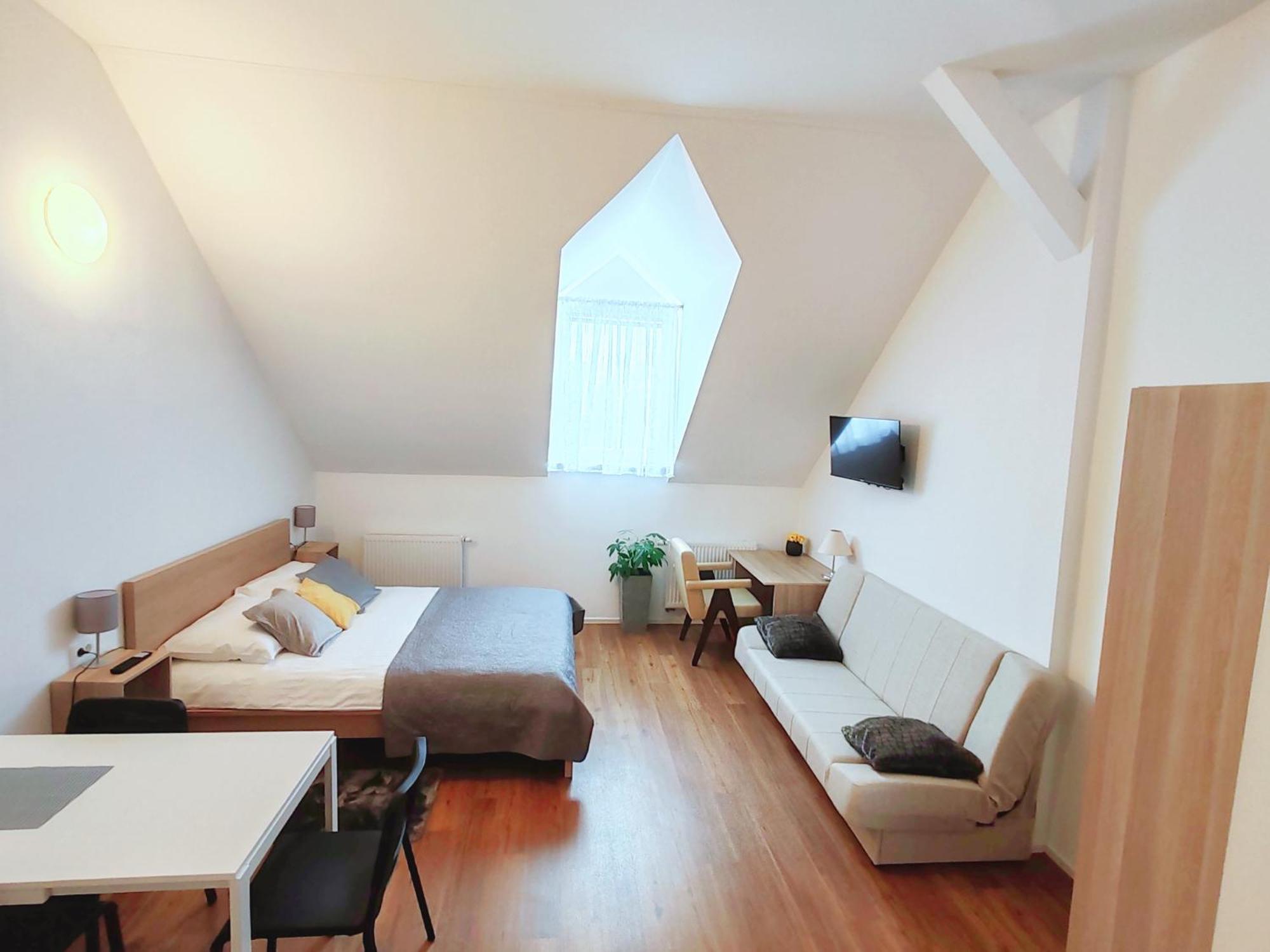 Lucky Center Ljubljana Apartment ภายนอก รูปภาพ