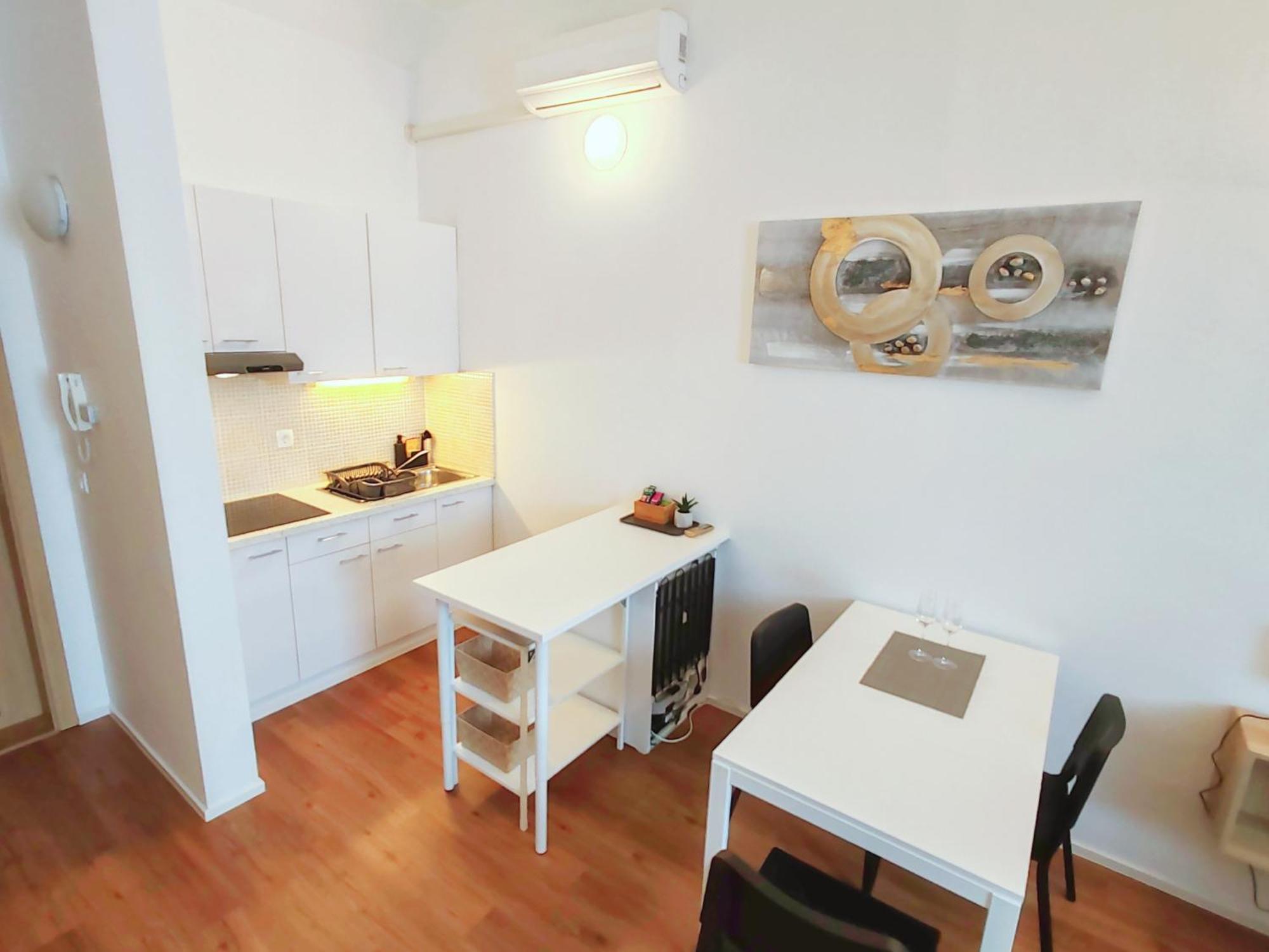 Lucky Center Ljubljana Apartment ภายนอก รูปภาพ