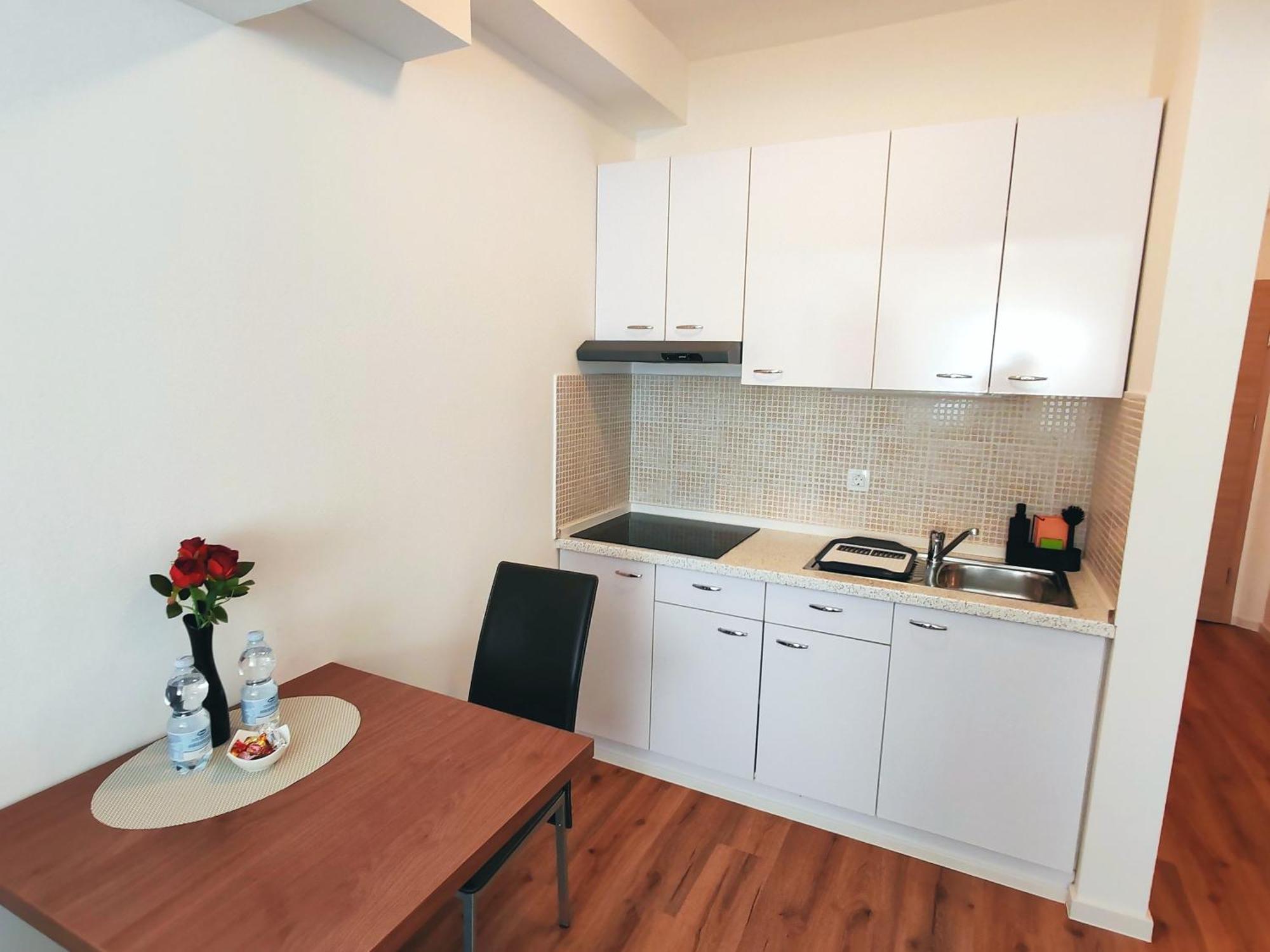 Lucky Center Ljubljana Apartment ภายนอก รูปภาพ